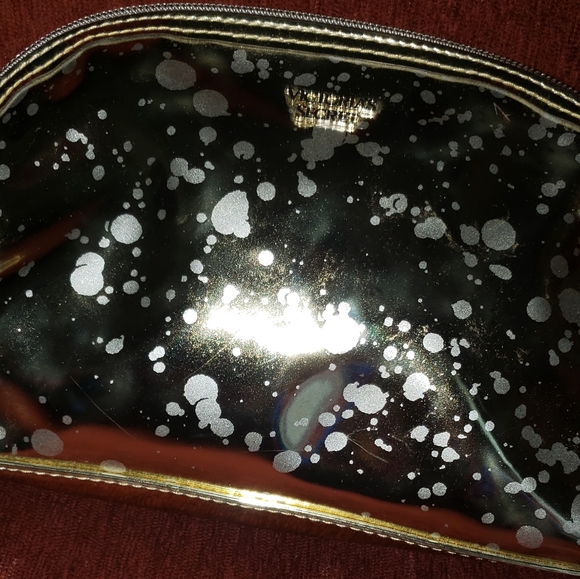 NWT Victoria's Secret Cosmetic Bag - Picture 2 of 8